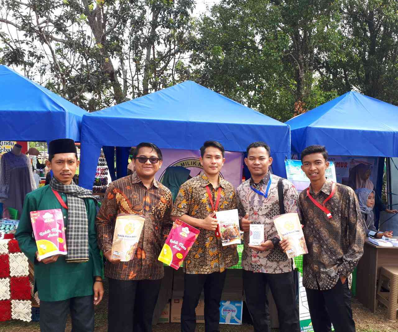 Berhasil Bikin Produk Makanan Mahasiswa KKN UIN IB Padang Dapat ...