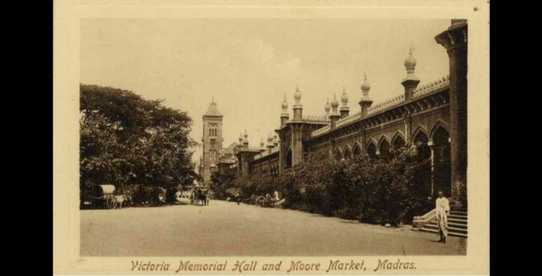 Victoria Memorial Hall dan Pasar Moore, Madras (Circa 1910). Sumber: Digital Collection Leiden University Libraries