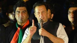 Mantan perdana menteri Imran Khan berbicara selama  di rapat pertemuan pada  tanggal 20 Agustus 2022. ---AFP