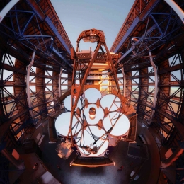 Cermin-cermin Giant Magellan Telescope. (Sumber: PetaPixel Online)