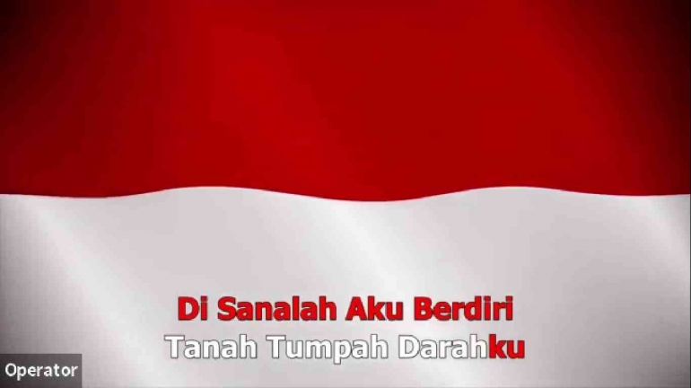 Menyanyikan Lagu Kebangsaan Indonesia Raya. Dokpri