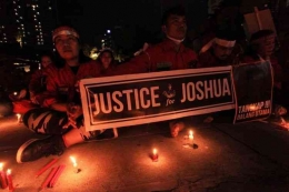 Aksi pembelaan yang dilakukan oleh masyarakat unbtuk meminta keadilan untuk Joshua (sumber foto : Kompas)