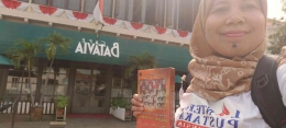 Gambar  3: Buku Antologi Puisi saya Betawi dan Jakarta terinspirasi  Sejarah Batavia/doc. edrida