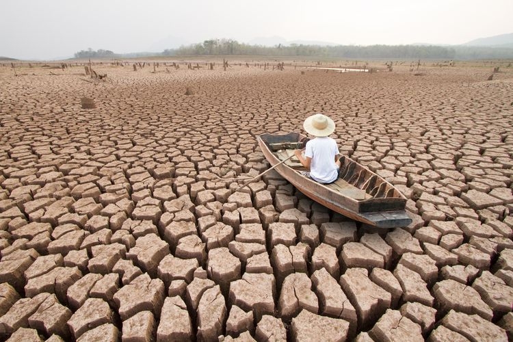 Ilustrasi perubahan iklim. (sumber: Shutterstock via kompas.com) 