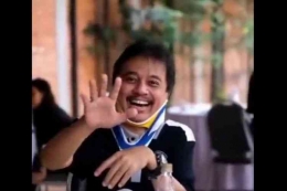 Roy Suryo Masih Bisa Ketawa Meski Sakit Pakai Penyangga Leher, Foto Dok. Kompas.com