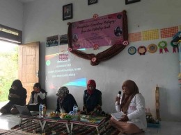 Kegiatan Puncak Tema (workshop) bersama pemateri dari Dosen Pembimbing Lapangan (DPL). Sumber: dokumen pribadi