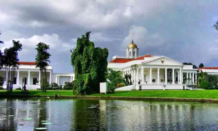 Istana Bogor (Sumber:Bandoeng.co.id)