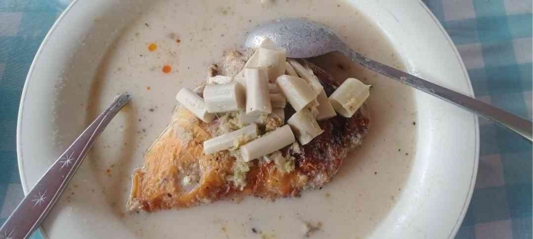 Kuliner Masakan Berkuah Ikan Mas Holat Rempah Pucuk Rotan (23/8), Sumber: DokPri