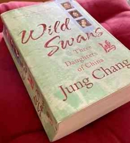 Wild Swans karya Jung Chang (sumber: koleksi pribadi)  