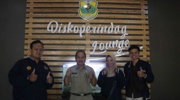 Perwakilan anggota Kelompok 343 Universitas Jember berkunjung ke Diskoperindag Kabupaten Bondowoso (Dokpri)