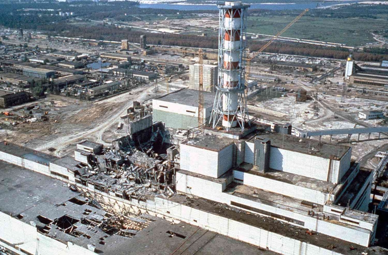 Reaktor Nuklir Chernobyl di Ukraine pasca insiden bocornya salah reaktor pada 26 April 1986 | Sumber Gambar: livescience.com