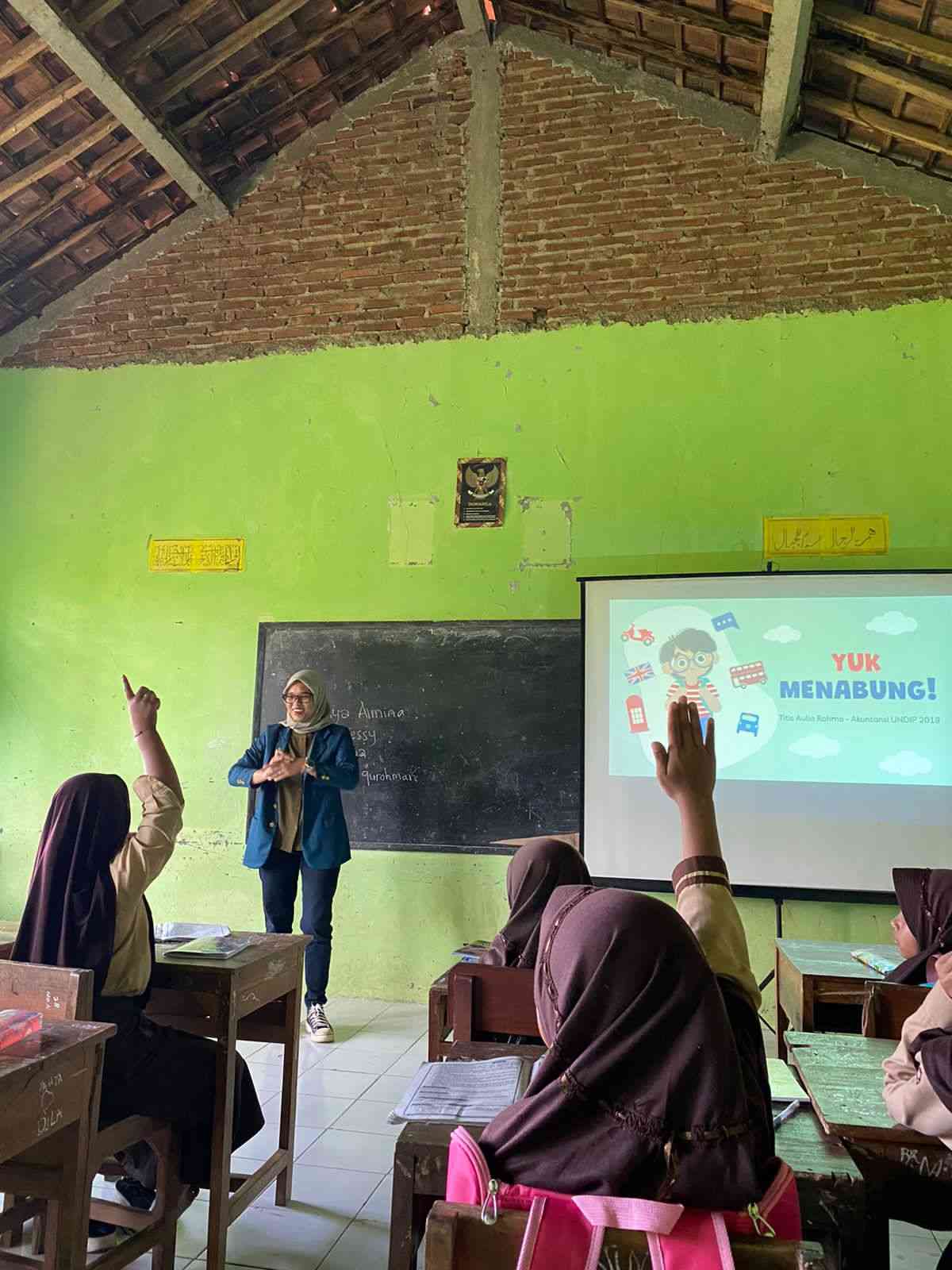 Hemat Pangkal Kaya! Mahasiswa KKN Tematik UNDIP X UNICEF Ajarkan ...