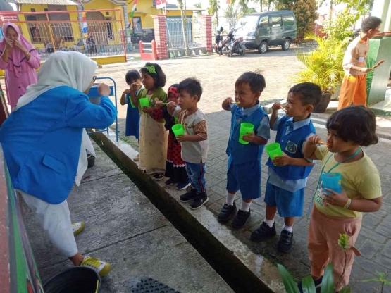 Gambar 5. Penerapan Perilaku Hidup Bersih dan Sehat (PHBS) Serta Pelaksanaan Belajar Mengajar/dokpri