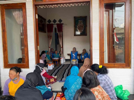 Gambar 4. Sosialisasi Pemanfaatan Sampah Menjadi Kerajinan Ecobrick/dokpri