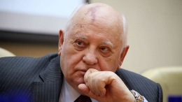 Mikhail Gorbachev Tokoh Penghancur Tembok Berlin. Foto : times.com