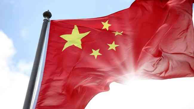 Bendera Republik Rakyat China. Sumber: CNN Indonesia
