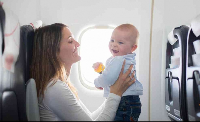 Kapan bayi boleh dibawa terbang? Pertimbangan hal berikut | foto: Pinterest/GoFeminin—