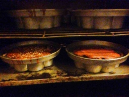 Image: Proses pemanggangan Brownies Kemojo by Kakek Merza