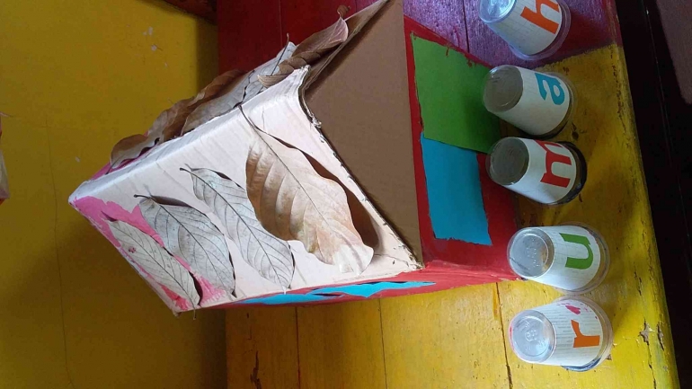 anak membuat maket rumah sederhana (kelompok 1). Dokpri
