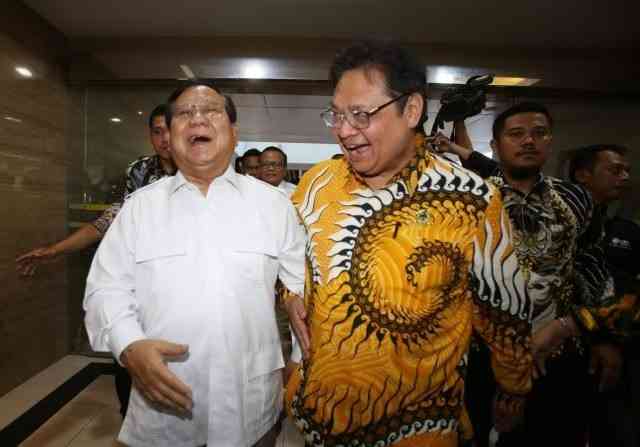 Ketum Gerindra Prabowo Subianto dan Ketum Partai Golkar Airlangga Hartarto. (foto: DPR).