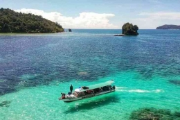 Foto Pemandangan Pulau Kalimatung Dari Atas Tebing, sumber : Antaranews.com