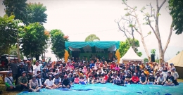 Photo bersama peserta dalam penutupan Kemah Literasi Jawa Barat (Dokpri)