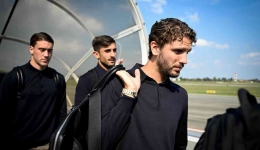 Manuel Locatelli, dkk saat keberangkatan menuju Paris untuk laga tandang liga Champions melawan PSG | Juventus.com