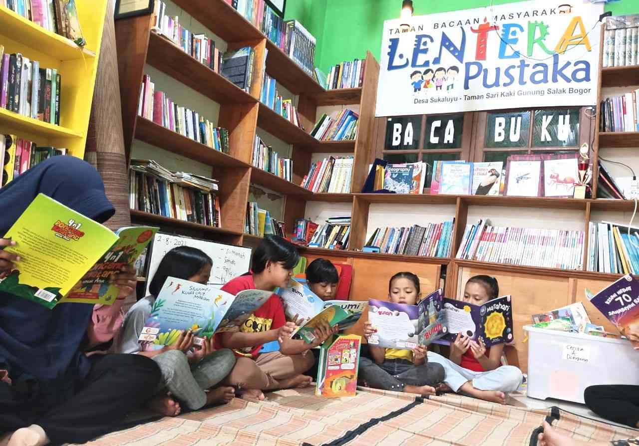 Foto Artikel : 8 Cara Gampang Mendirikan Taman Bacaan Masyarakat, Apa ...