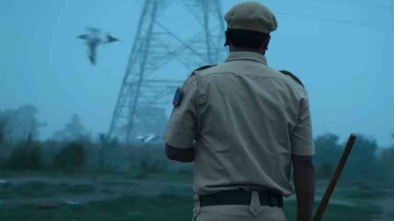 Kepolisian India dalam film dokumenter Indian Predator. Sumber gambar thequint.com