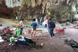 Liang Tebo gua yang penuh peninggalan manusia purba. Photo: Tim Maloney/Griffith University via AP 