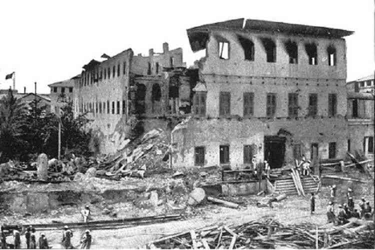 Kondisi istana Zanzibar seusai dibombardir pasukan Britania Raya (kompas.com)