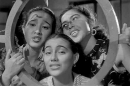 Sumber: Film Tiga Dara (1956)