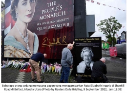 Image: Papan baliho pemebritahuan meninggal Ratu Elizabeth II (Photo: Reuters Daily Briefing, 9 September 2022)