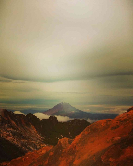 Gambar Gunung Sibabung 2460 MDPL dari Gn. Sibayak/Dok pribadi