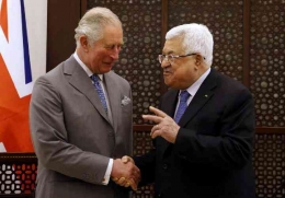 Pangeran Charles mengunjungi Israel dan Palestina. Dia juga bertemu dengan Presiden Palestina, Mahmoud Abbas. Reuters.