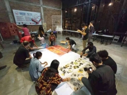 Proses workshop ecoprint (dok. pribadi)