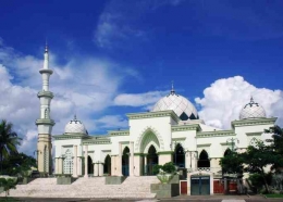 Mesjid Raya Makassar. Sumber : bumikarsa.co.id/ 