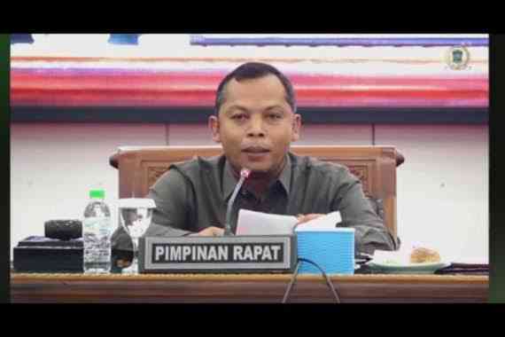 Ketua DPRD Kabupaten Lumajang, Anang Ahmad Syaifuddin mengundurkan diri dari jabatannya, gegara tidak hafal salah satu butir Pancasila, Sumber : JPNN.com
