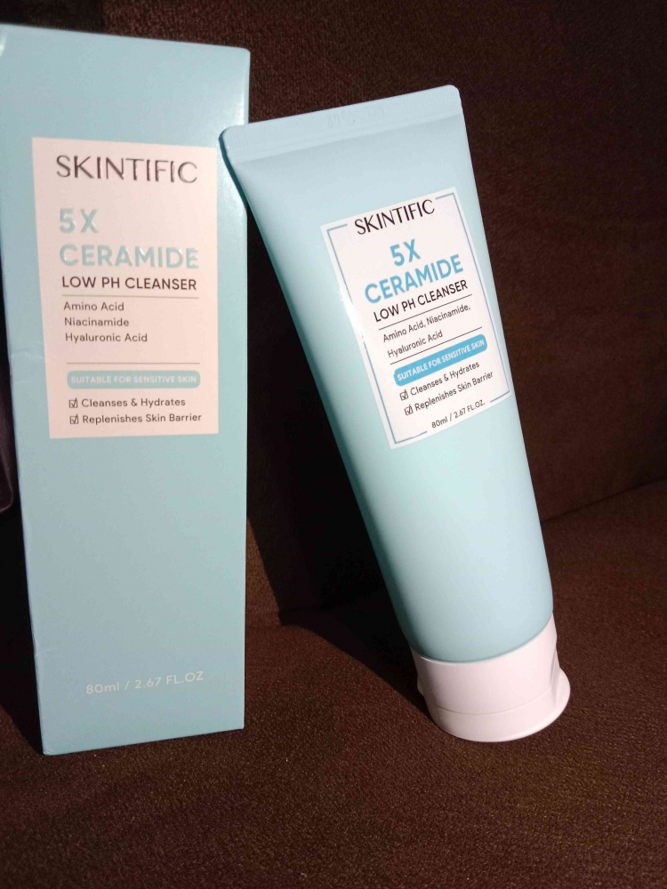 Skintific 5x Ceramide Low pH Cleanser (dokumentasi pribadi)