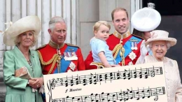 Keluarga Kerajaan di balkon Istana Buckingham semasa Ratu Elizabeth II masih hidup. FOTO: Getty Images via Classicfm.com