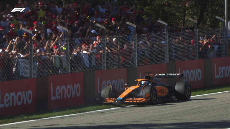 Ricciardo stop at Lesmo on Lap 47 (@F1)