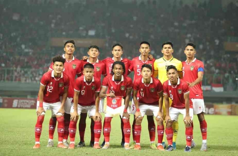 Timnas Indonesia U-19 memulai langkah di Grup F Menuju Piala Asia 2023. sumber gambar: bola.okezone.com
