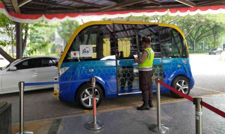 Tampilan kendaraan listrik tanpa awak Navya Arma. (Foto: Gapey Sandy)