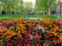 Zrinjevac Park, salah satu taman kota yang indah di Zagreb. | Sumber: dokumentasi pribadi