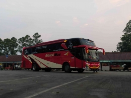 Bus Agra Mas. Foto: Abel Pramudya Nugrahadi