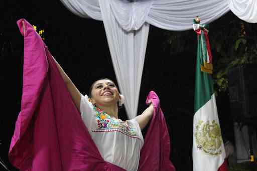 Penari Eva Aimee Diaz Garcia di acara HUT Meksiko di Jakarta. | Sumber: Kedutaan Besar Meksiko