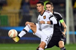 Cristiano Ronaldo mendapat menit bermain sejak awal saat menghadapi Sheriff Tiraspol di Liga Europa dan mencetak satu gol: AFP/DANIEL MIHAILESCU via Kompas.com