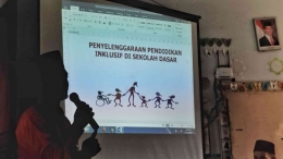 Kegiatan sosialisasi Dinas Pendidikan Kota Pekanbaru untuk mencanangkan sekolah reguler menjadi Sekolah Inklsi (Dok. Akbar Pitopang)