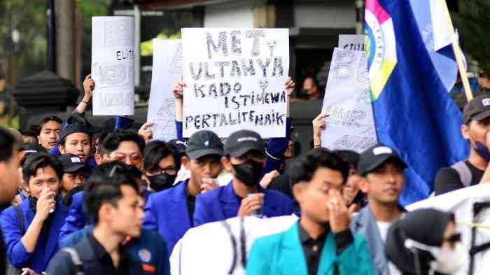 Aliansi BEM Malang Raya Demo TOLAK KENAIKAN HARGA BBM