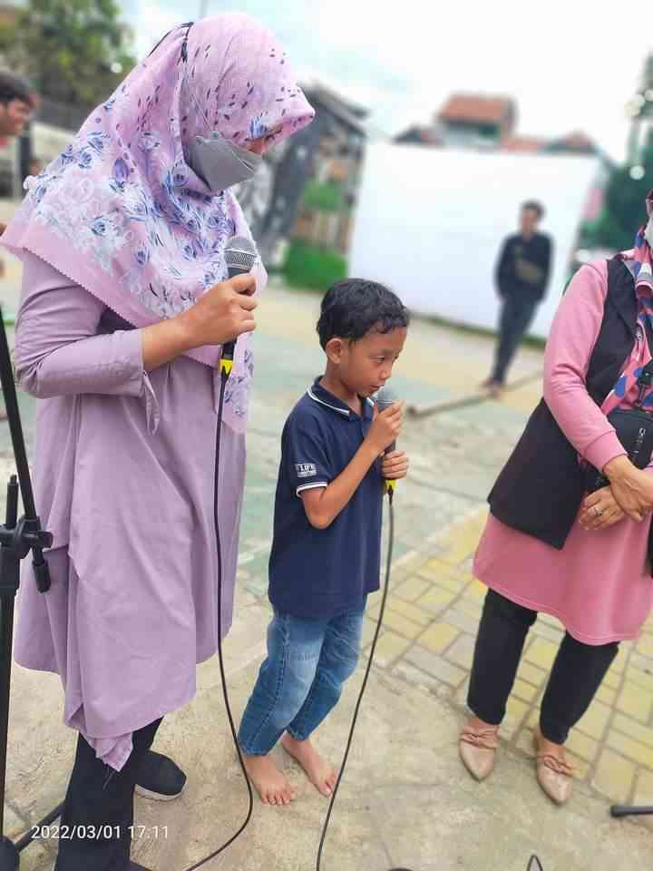 Membangun kebiasaan bertradisi lisan. Photo: Rd. Nonih Suarsih, TBM Sukamukya Cerdas Sukamukya Cinambo Kota Bandung